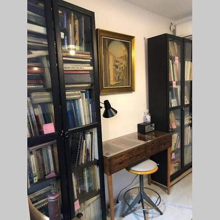 アテネExarcheia: Independent Ground Floor House.アパートメント エクステリア 写真