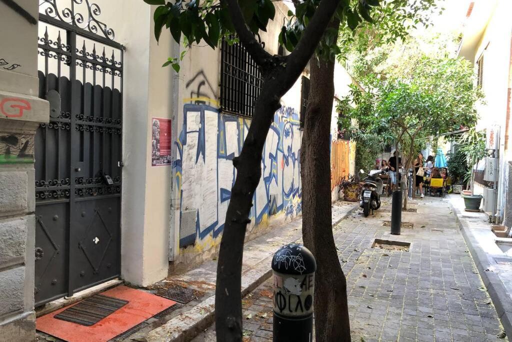 アテネExarcheia: Independent Ground Floor House.アパートメント エクステリア 写真